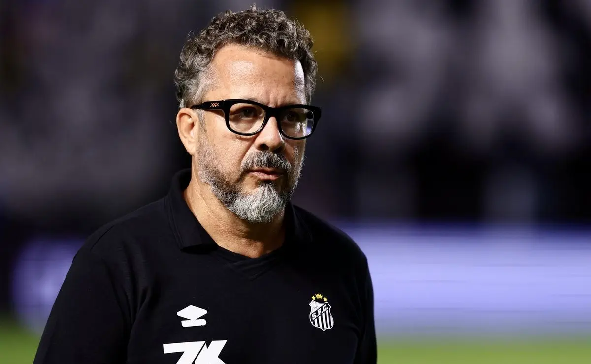 Cléber Xavier comenta saída de Soteldo do Santos: "Era desejo dele sair"