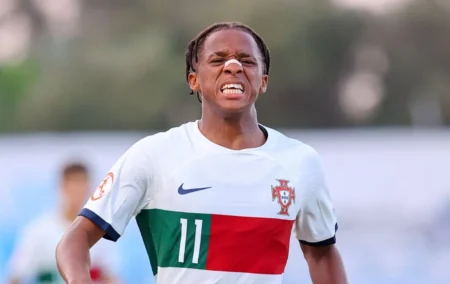 Porto questiona Barcelona sobre contratação de ex-jogador.