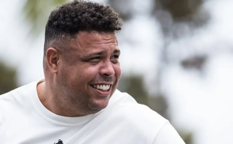 Ronaldo projeta Fluminense nas oitavas e adverte: "Dificuldade no mata-mata"