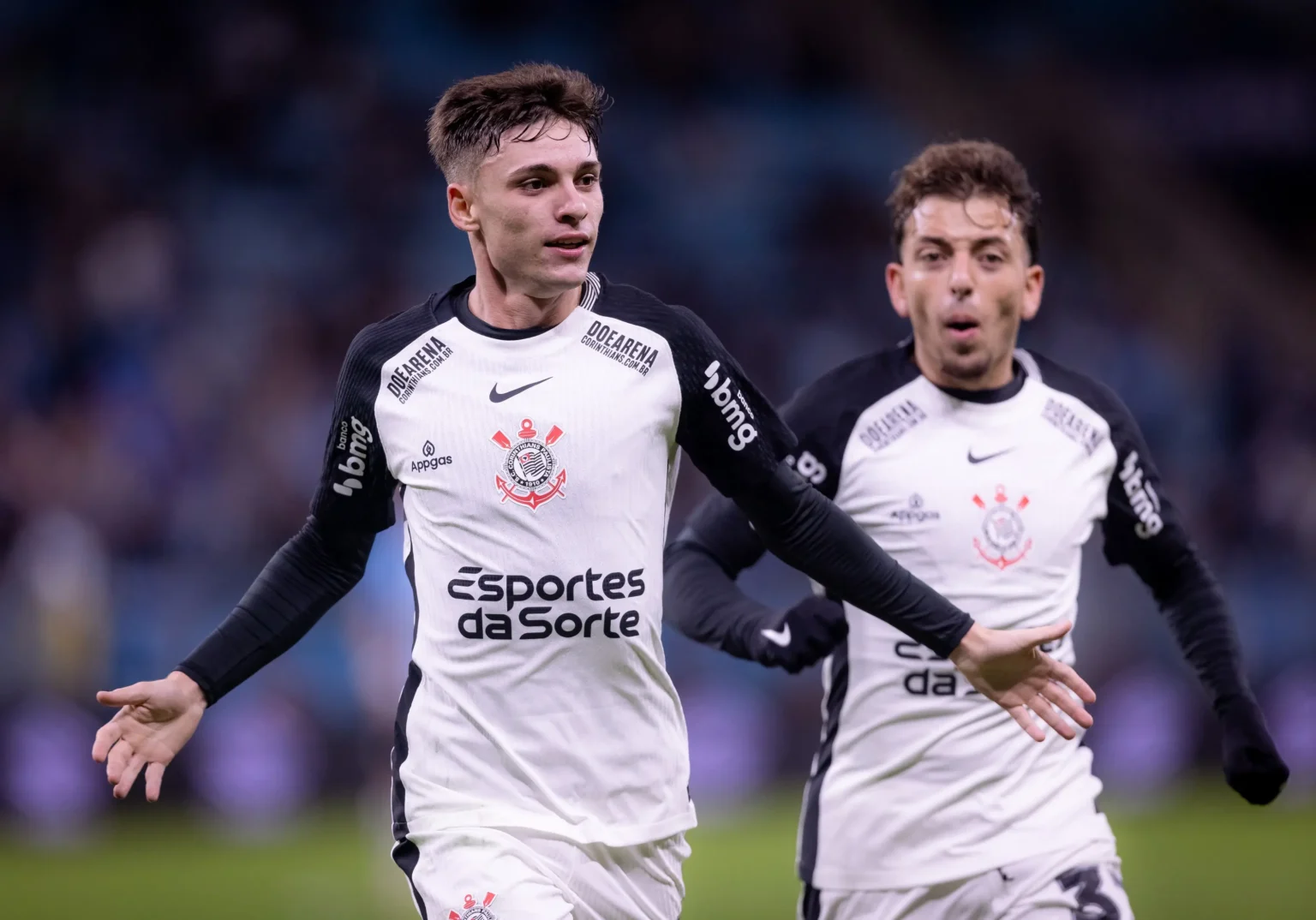 Bidon encerra jejum de um ano no Corinthians com golaço e vai para as férias embalado
