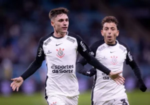 Bidon encerra jejum de um ano no Corinthians com golaço e vai para as férias embalado