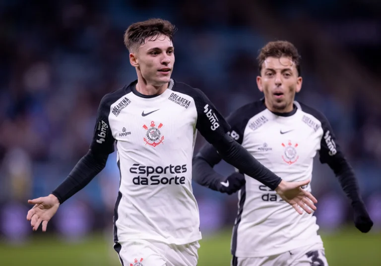 Bidon encerra jejum de um ano no Corinthians com golaço e vai para as férias embalado
