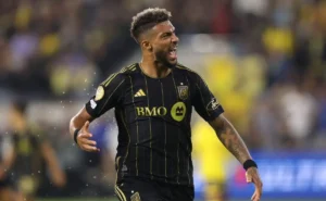 Bouanga Fala Sobre Convite da Torcida e Sonho de Defender o Flamengo