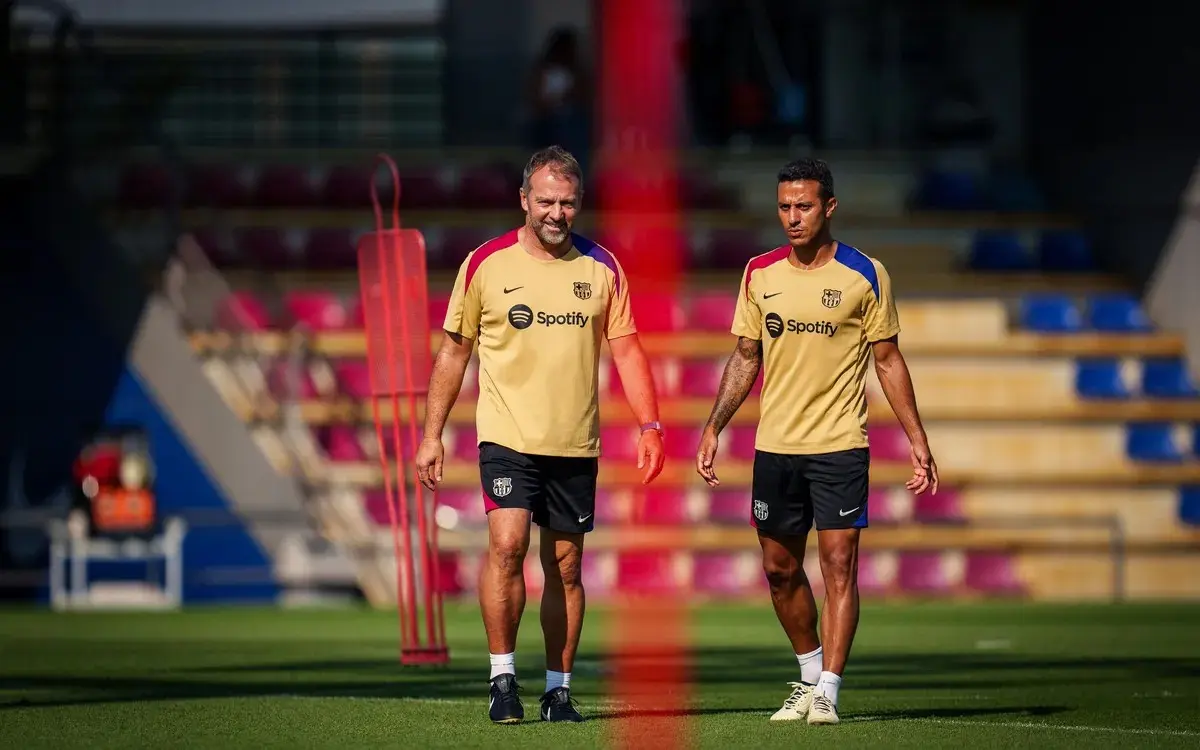Thiago Alcântara retorna à comissão técnica do Barcelona, informa a imprensa