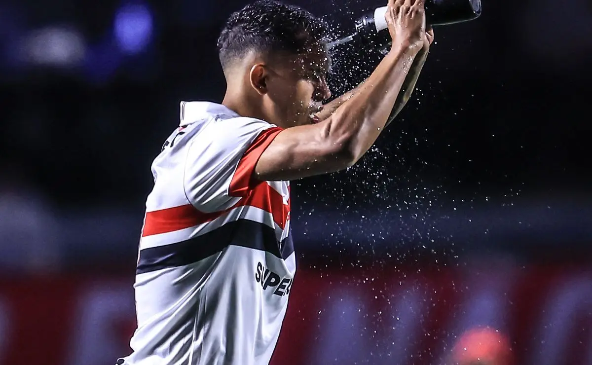 Corinthians desiste de Igor Vinícius após pressão da torcida
