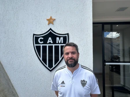 Saída de gerente de mercado do Atlético-MG: aceitação de proposta estrangeira