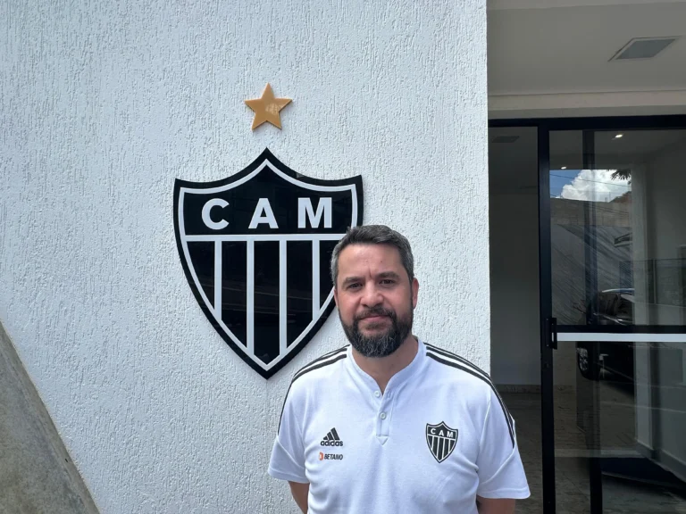 Saída de gerente de mercado do Atlético-MG: aceitação de proposta estrangeira