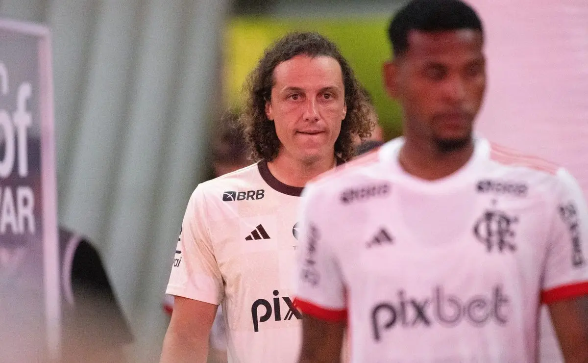 Giroud busca conselhos de David Luiz antes de confronto com o Flamengo