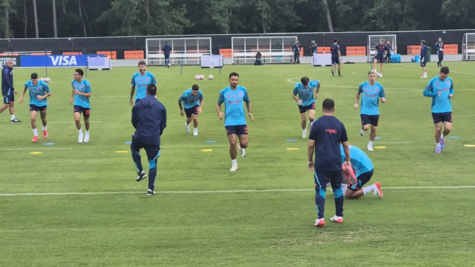 Alex Sandro Afasta-se do Treino a Dois Dias da Estreia do Flamengo no Mundial de Clubes