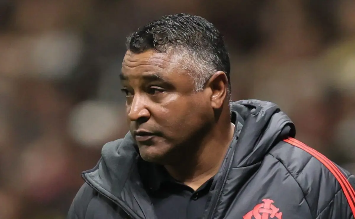 Ronaldo Desfalca Time de Roger Machado na Volta do Mundial por Suspensão