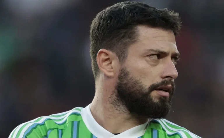 Botafogo observa João Paulo, ídolo da torcida: Meia se destaca no Seattle Sounders