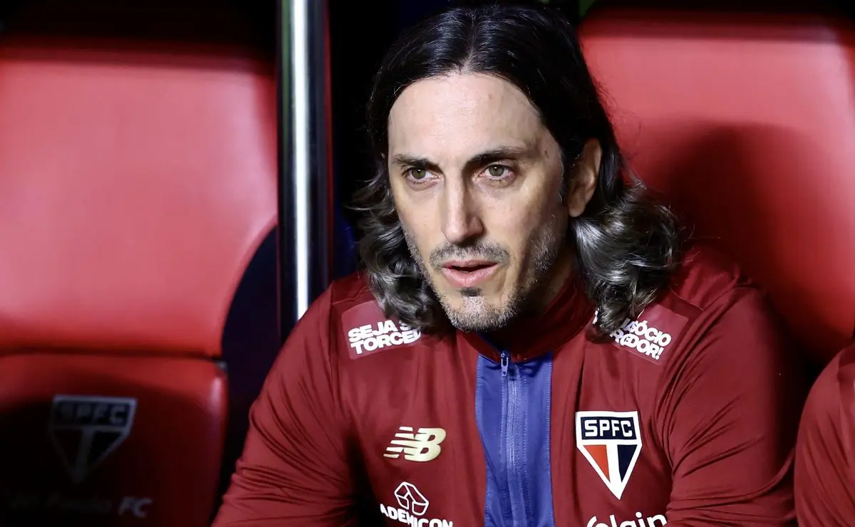 São Paulo Confirma Zubeldía e Busca Estabilidade Apesar de Revés Contra o Bahia
