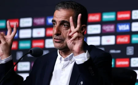 Renato Paiva analisa dificuldades do Botafogo devido à baixa posse de bola.
