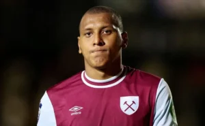 Internacional busca zagueiro e reabre negociações por Luizão, do West Ham