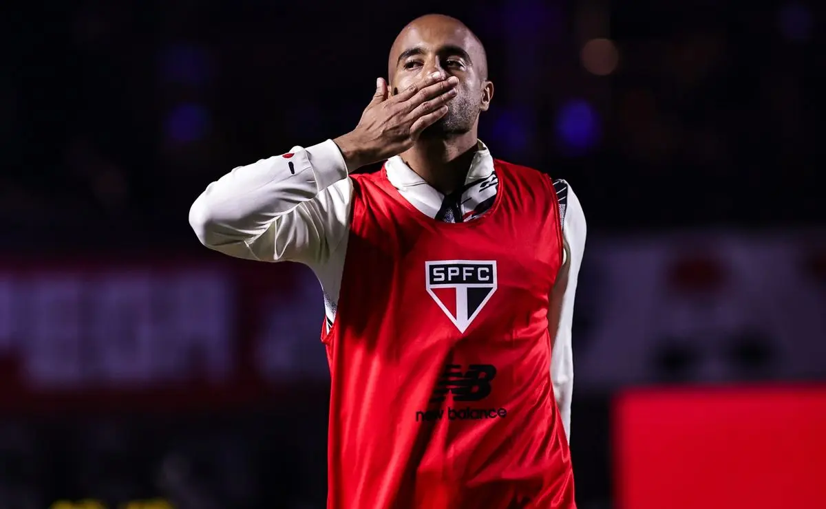 São Paulo Reforçado: Lucas, Oscar e Ferreirinha Retornam para as Oitavas da Libertadores