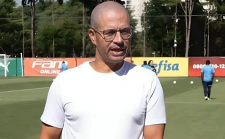 Operário-PR anuncia Alex, ídolo palmeirense, como treinador
