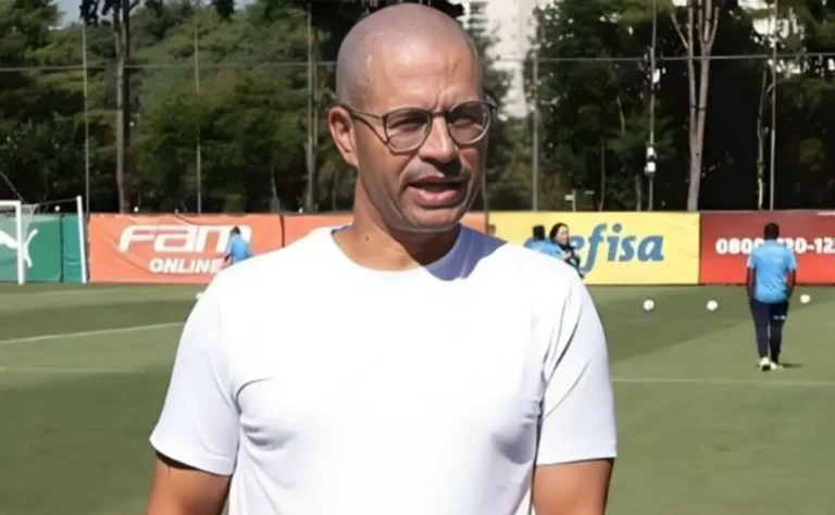Operário-PR anuncia Alex, ídolo palmeirense, como treinador