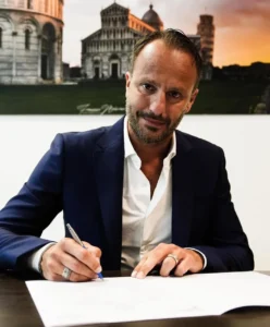 Gilardino: Herói da Copa assume time que retorna à elite italiana após 30 anos