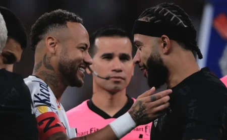 Memphis Depay menciona Neymar em novo clipe gravado em São Paulo