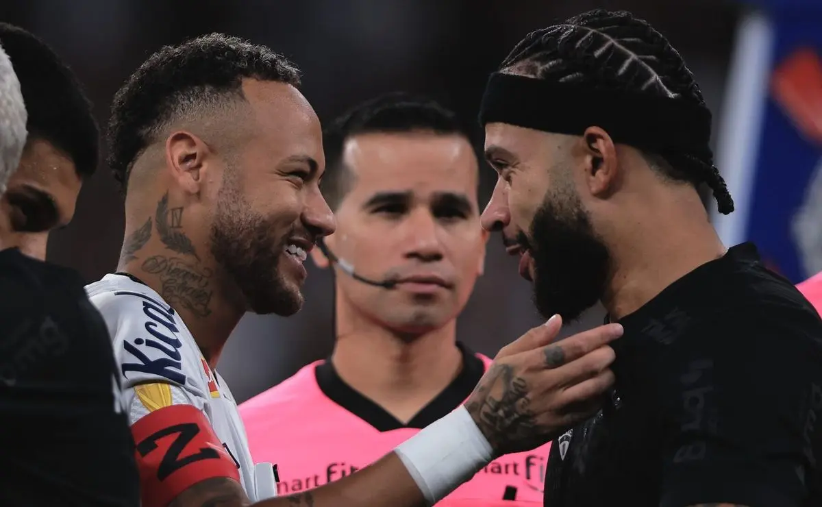 Memphis Depay menciona Neymar em novo clipe gravado em São Paulo