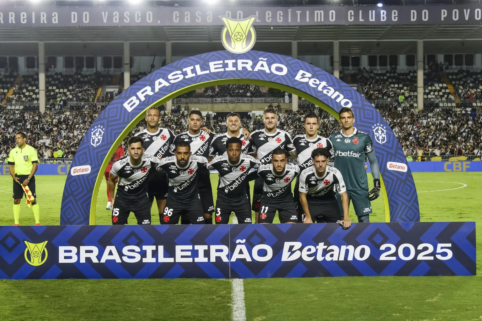 O Vasco priorizou volante na janela: entenda o motivo