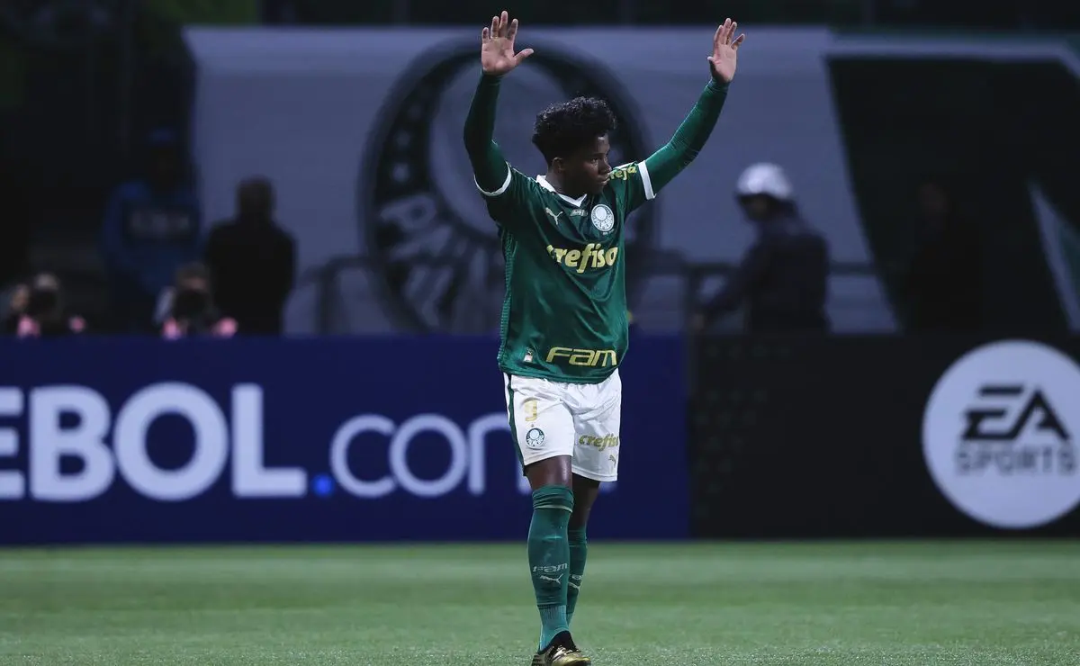 Palmeiras x Botafogo: confronto crucial relembra vitória com brilho de Endrick em 2023