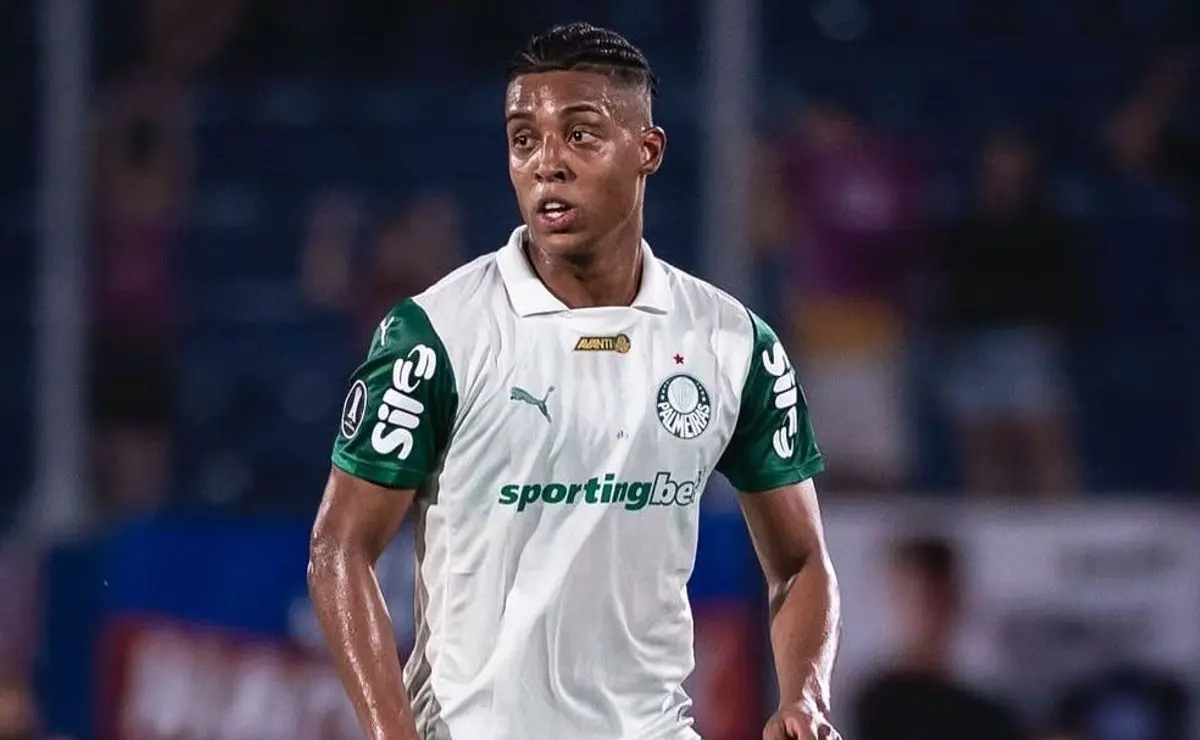 Palmeirenses se irritam com Vanderlan no Mundial e pedem: “Deixem-no na Disney”