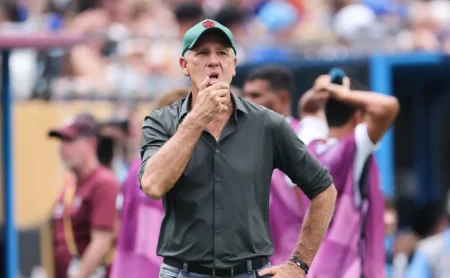 Renato Gaúcho destaca entrega da equipe Fluminense contra Internazionale: “É uma equipe consciente”