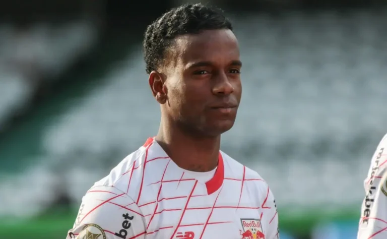 Santos Avalia Contratação de Helinho com Interesse de Alexandre Mattos