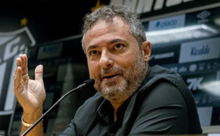 Santos encaminha contratação de Lautaro Díaz e Alexandre Mattos acerta com o Cruzeiro