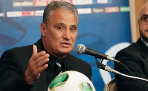 Tite confirma presença em amistoso de celebração do título do Corinthians na Libertadores 2012