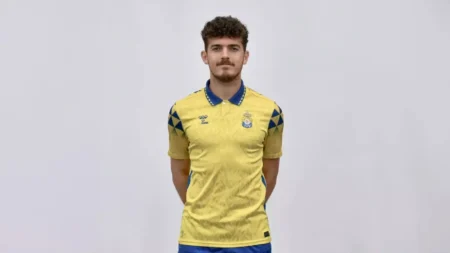 Tragédia no futebol: zagueiro espanhol falece aos 23 anos