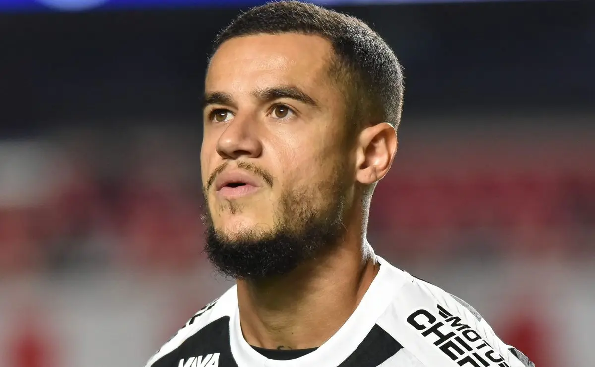 Vasco trabalha nos bastidores para renovar com Coutinho, com contrato findando nesta segunda (30)