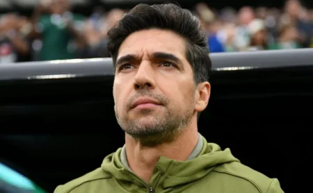 Abel Ferreira busca reverter histórico negativo contra clubes ingleses no Mundial de Clubes