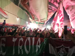"AeroFlu: Fluminense Desembarca no Rio de Janeiro após Copa do Mundo de Clubes"