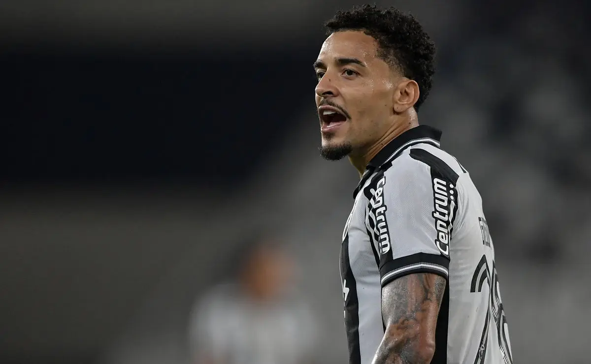 Al-Rayyan sinaliza pagamento da multa e Gregore deve deixar o Botafogo por R$ 44 milhões: Os detalhes da negociação
