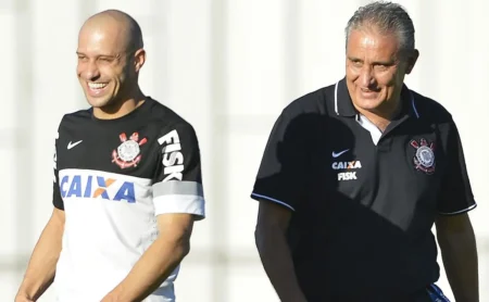 Alessandro exalta reencontro com Tite e celebra um momento especial com seu ex-treinador.