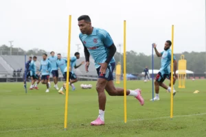 Alex Sandro é o último desfalque no Flamengo