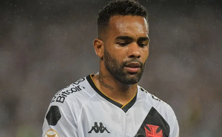 Alex Teixeira marca marca 706 minutos sem marcar gols no Vasco