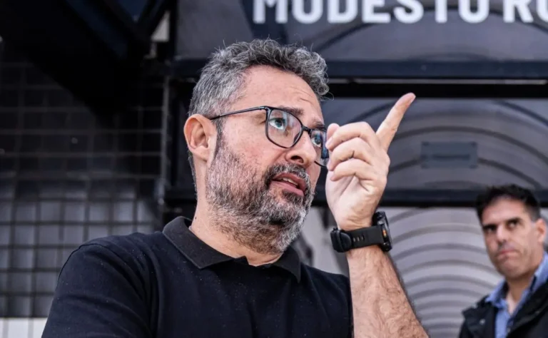 Alexandre Mattos pode vender a meia do Santos e Fluminense prepara oferta para comprar Nonato