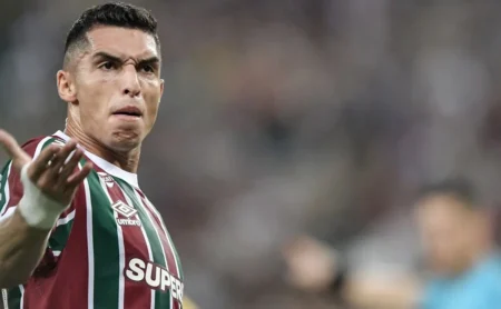 Alianza Lima confirma interesse em Kevin Serna e Fluminense pode perder atacante