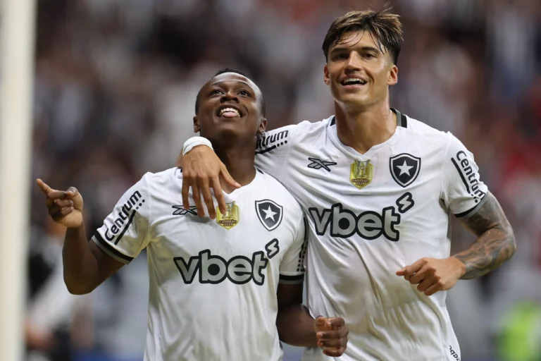 Análise: Botafogo coloca Vasco na roda de rodízio e primeira impressão com Ancelotti é positiva