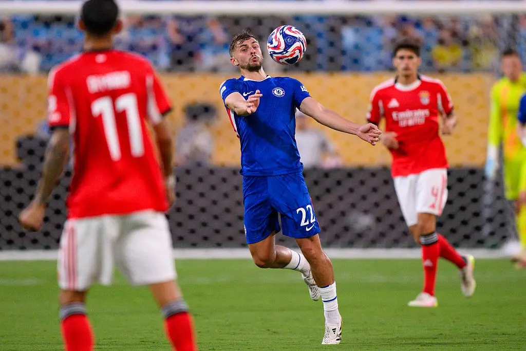 Atleta do Chelsea Elogia Futebol Sul-Americano e Desmente Críticas ao Palmeiras