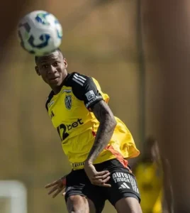 Atletico-MG confirma lesão no meio-campista