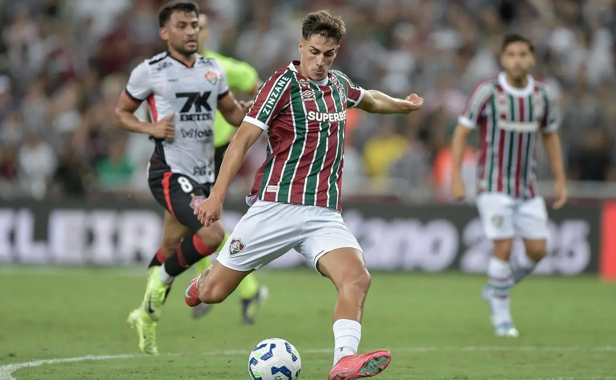 Bernal elogia Thiago Silva após classificação do Fluminense