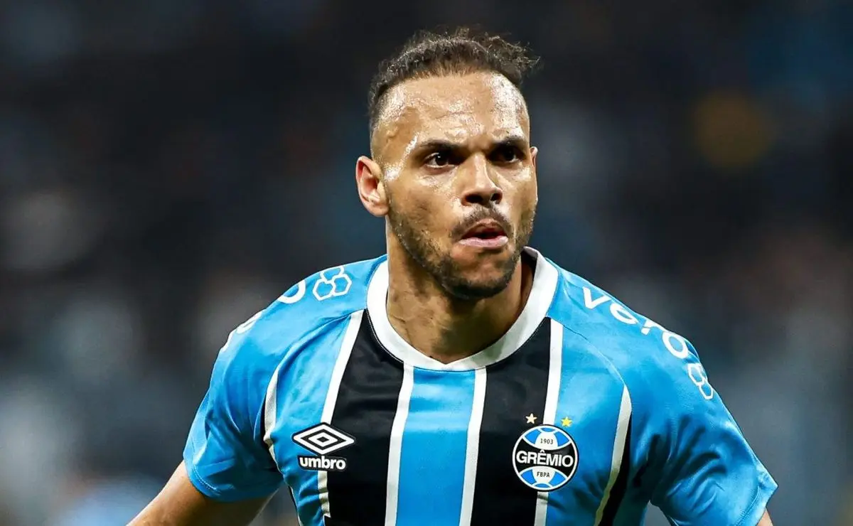 Braithwaite não irá, Matías Arezo assume como substituto contestado pela torcida