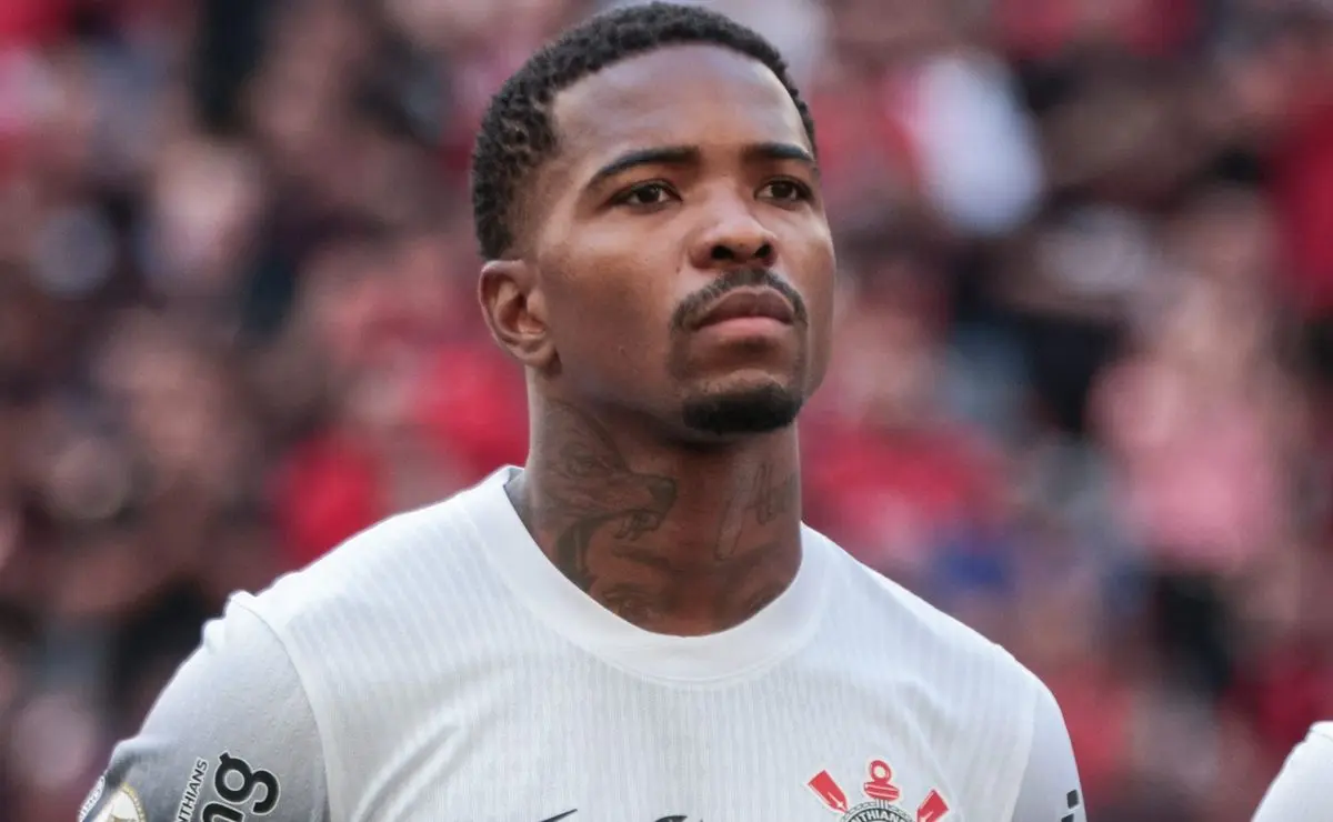 "Cacá Salva o Corinthians de Derrota e a Torcida Ouvir e Exalta o Jogador"