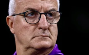Carlos Vinícius não chega mais ao Corinthians como 1º reforço de Dorival Júnior