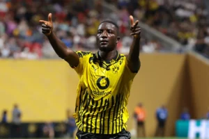 Cartola: Veja como Guirassy, do Borussia Dortmund, foi o Jogador Destaque de terça-feira nas oitavas do Mundial.