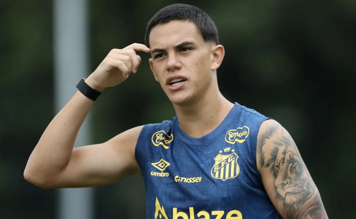 "Chermont fora do Santos: Benfica ganha prioridade enquanto clube brasileiro entra na jogada"